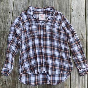 Boyfriend fit plaid shirt